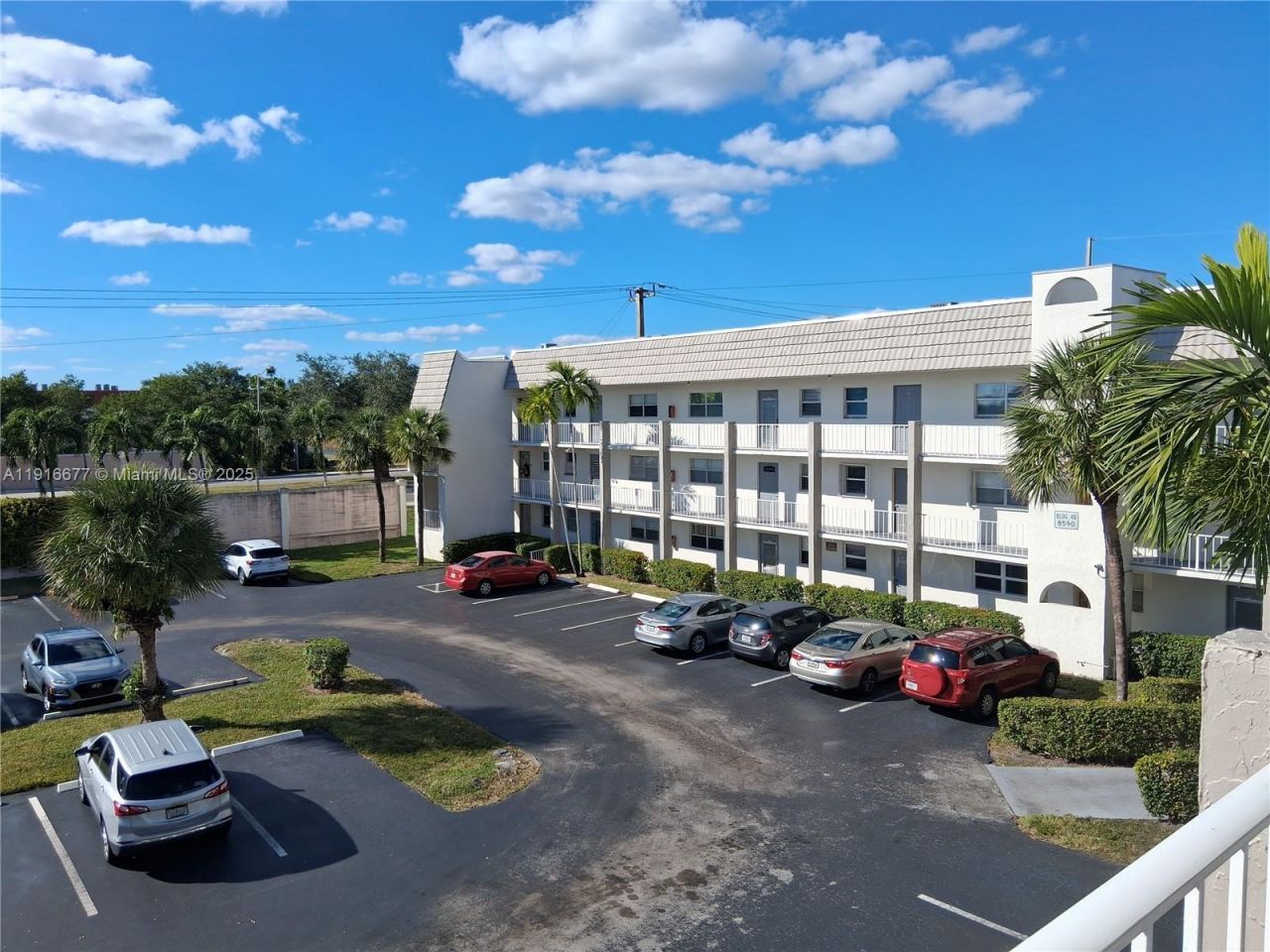 8590 Sunrise Lakes Blvd, Unit 310, Sunrise, FL 33322 Photo