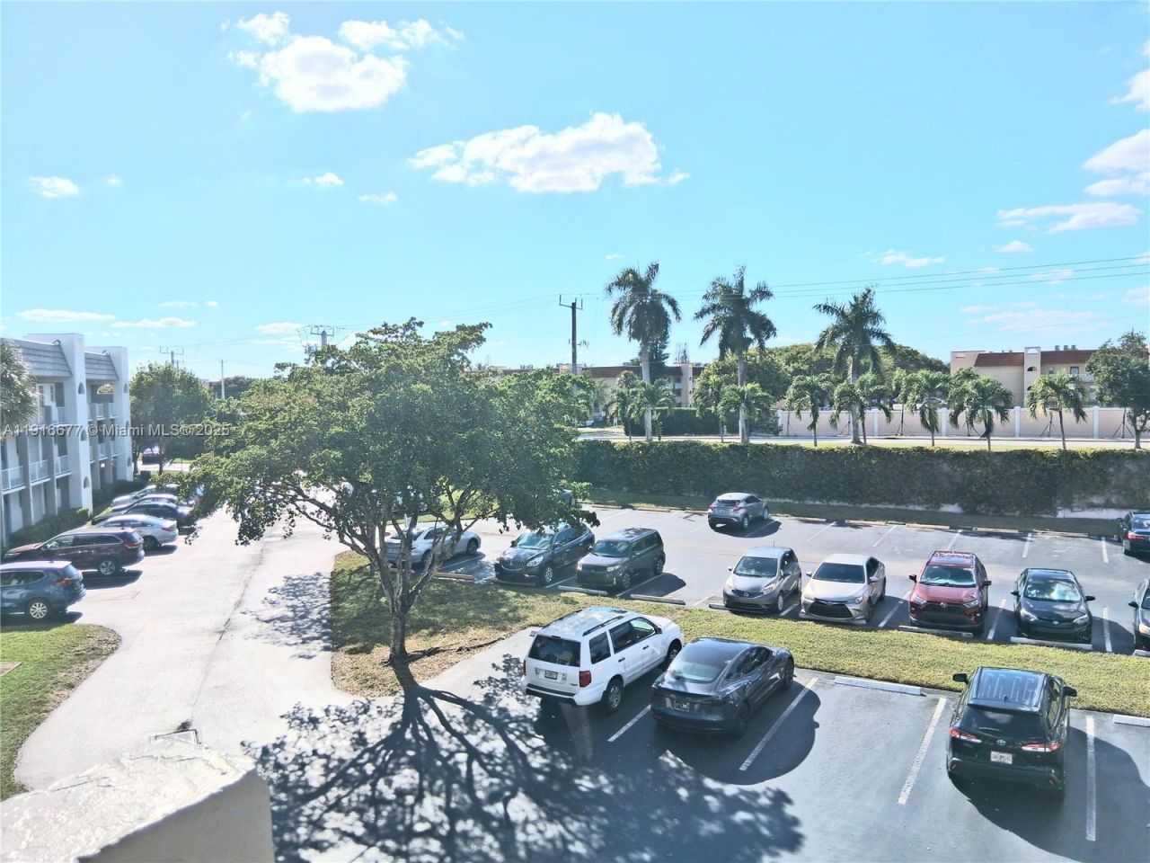 8590 Sunrise Lakes Blvd, Unit 310, Sunrise, FL 33322 Photo