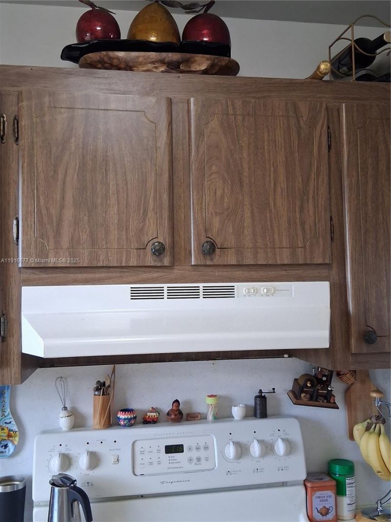 8590 Sunrise Lakes Blvd, Unit 310, Sunrise, FL 33322 Photo