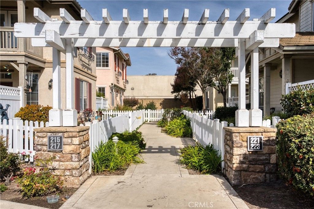 217 Gilea Court, Santa Maria, CA 93455 Main Photo