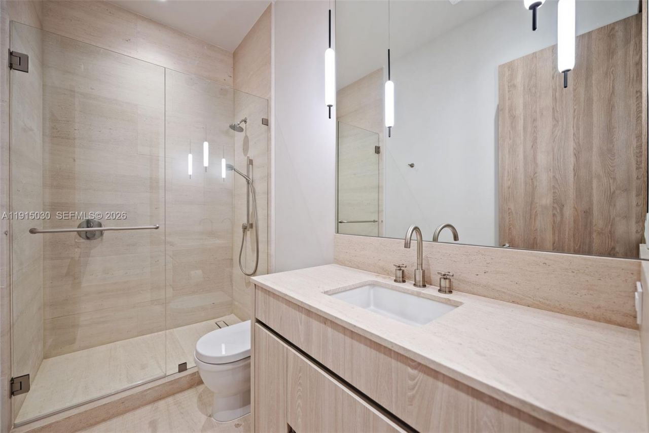 5831 Alton Rd, Miami Beach, FL 33140 Photo