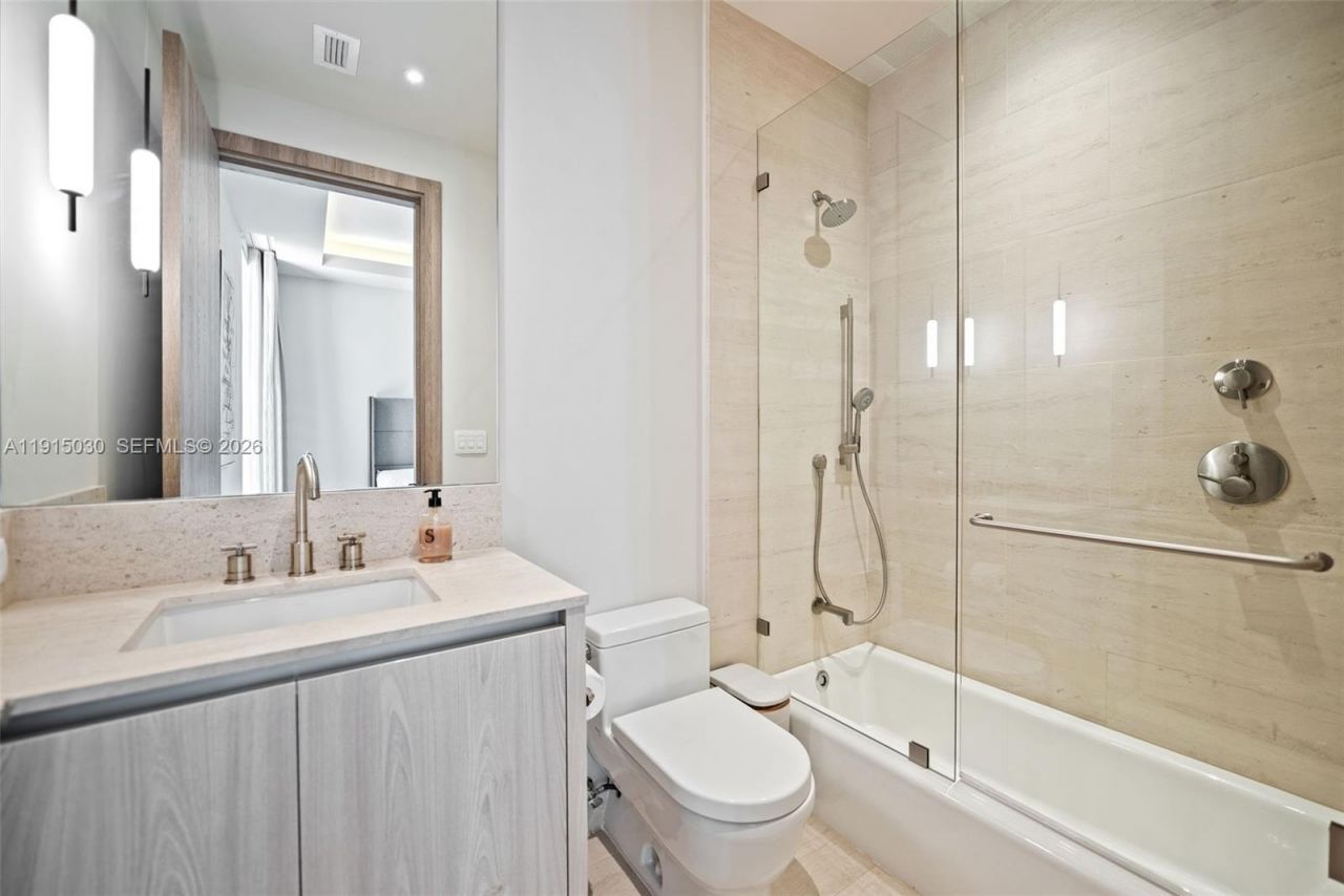 5831 Alton Rd, Miami Beach, FL 33140 Photo