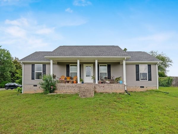 798 OConnor St, Smithville, TN 37166