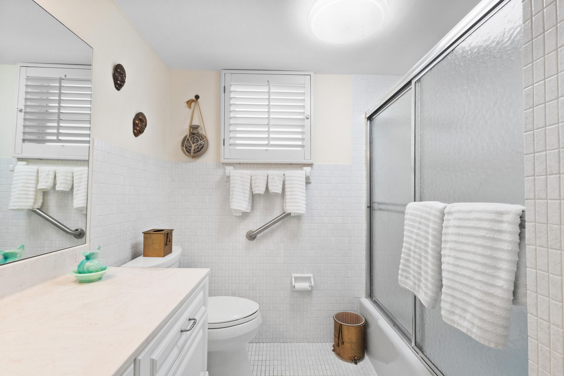 14 Colonial Club Drive, Unit 300, Boynton Beach, FL 33435 Photo