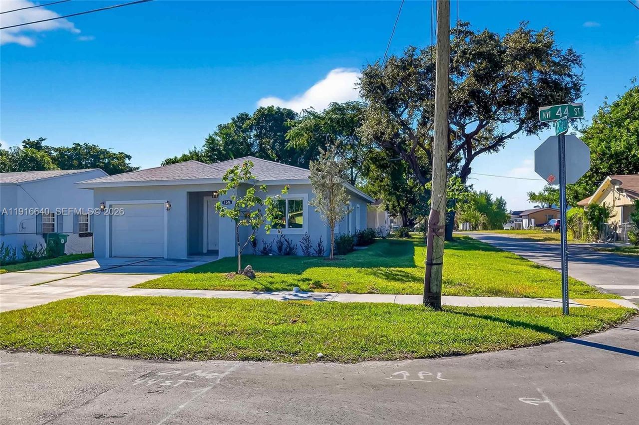 1346 NW 44th St, Miami, FL 33142 Photo