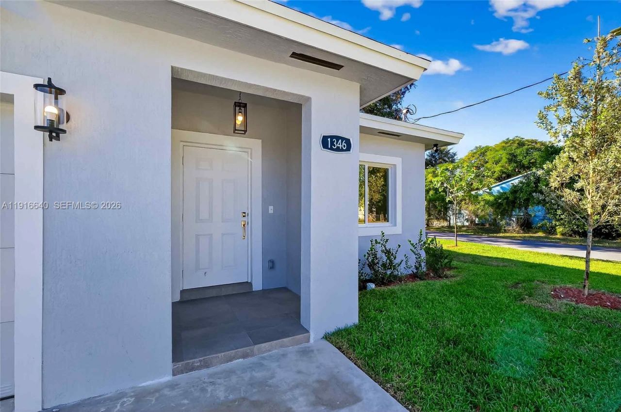 1346 NW 44th St, Miami, FL 33142 Photo