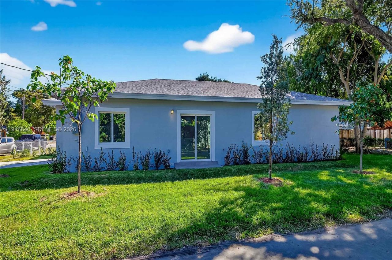1346 NW 44th St, Miami, FL 33142 Photo