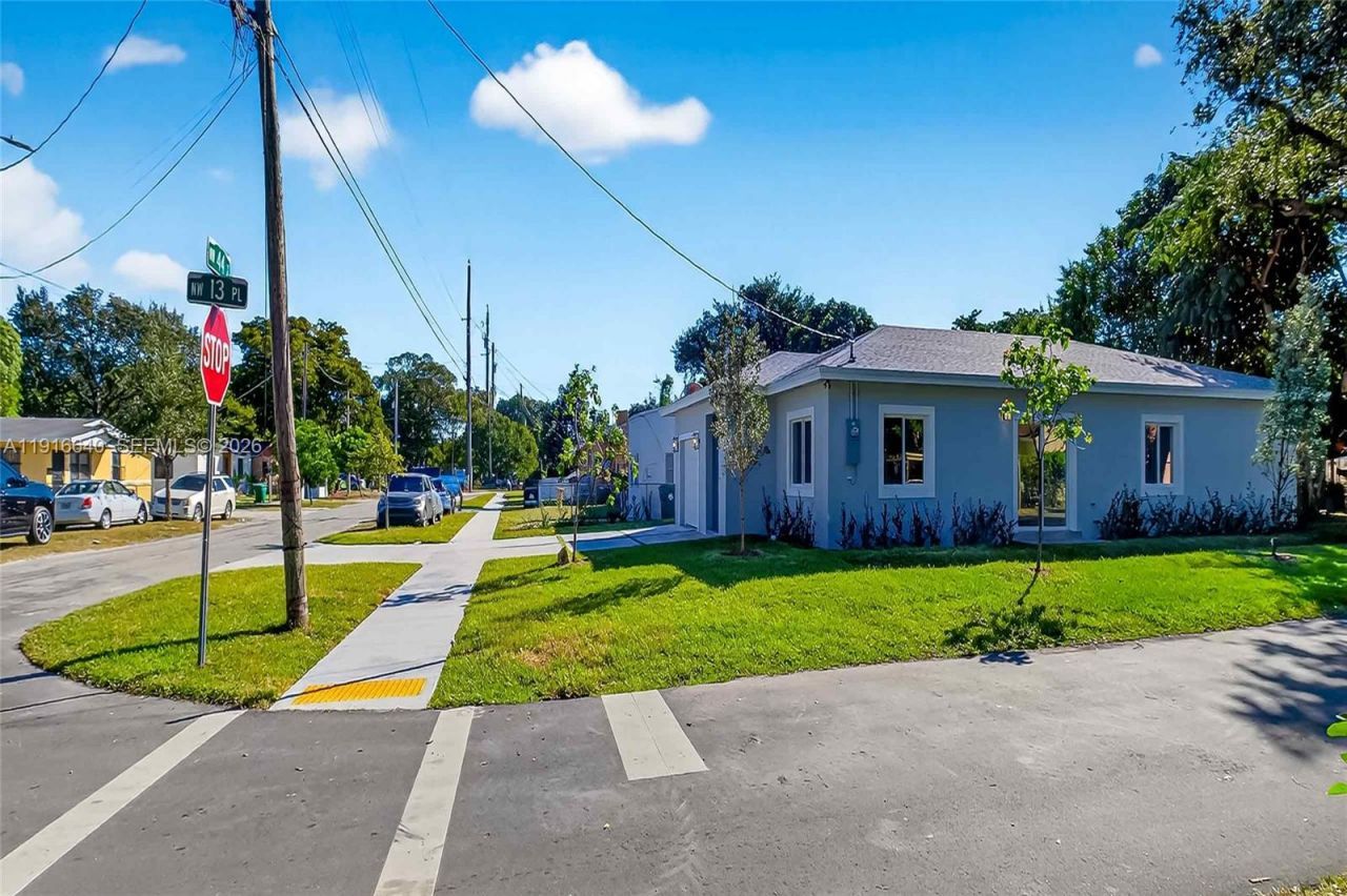 1346 NW 44th St, Miami, FL 33142 Photo