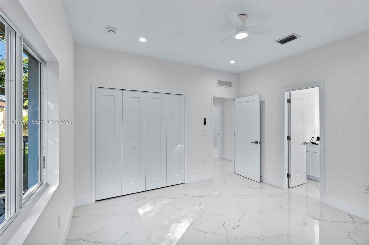 1346 NW 44th St, Miami, FL 33142 Photo