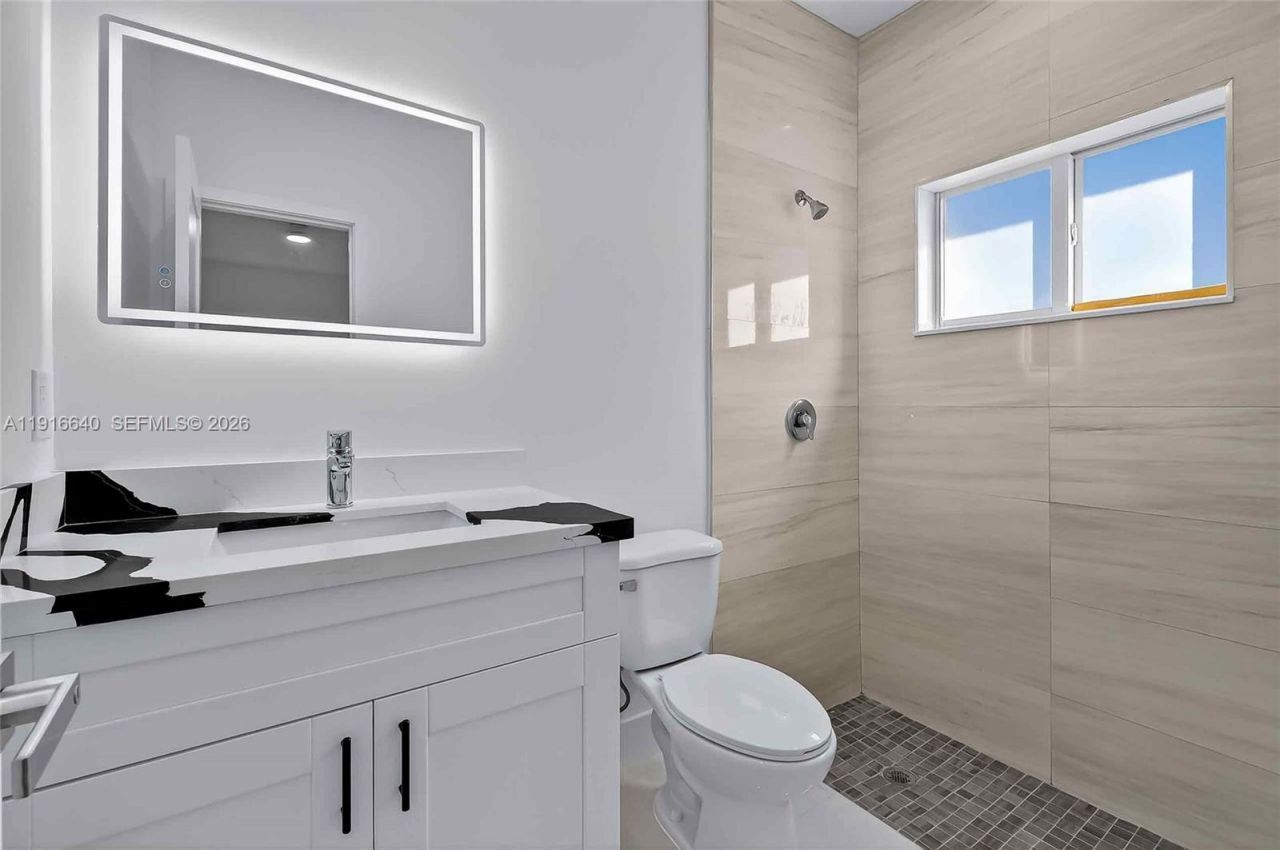 1346 NW 44th St, Miami, FL 33142 Photo