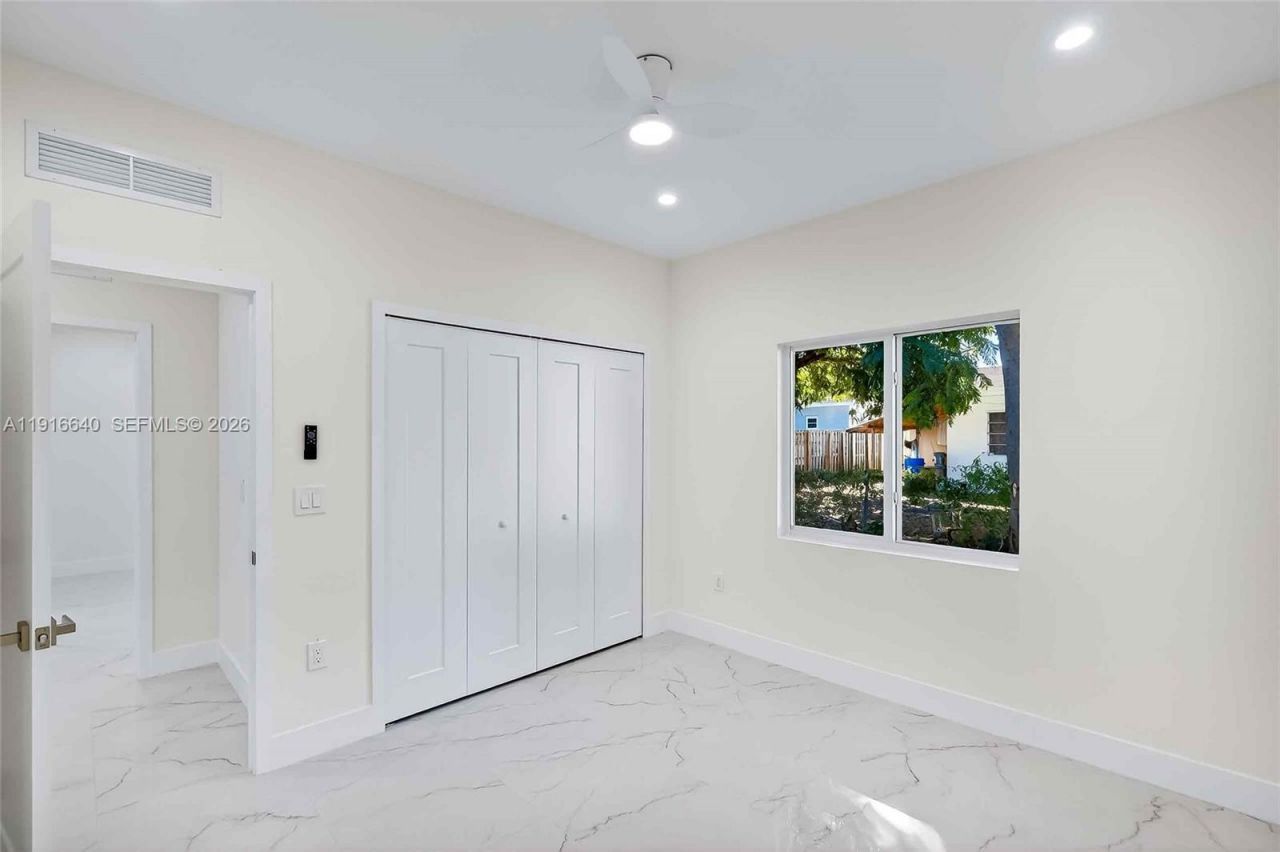 1346 NW 44th St, Miami, FL 33142 Photo