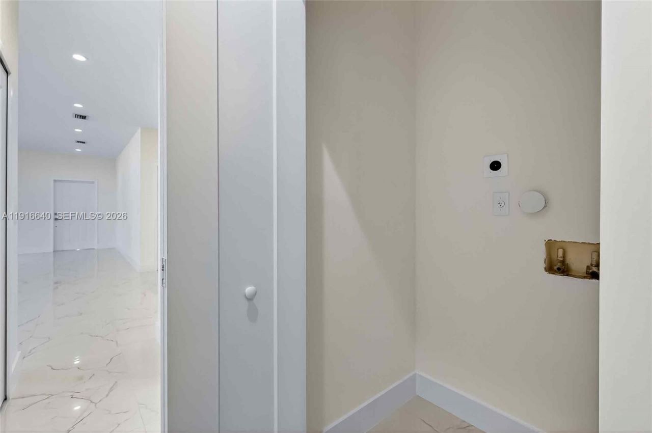 1346 NW 44th St, Miami, FL 33142 Photo