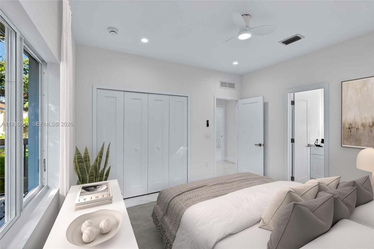 1346 NW 44th St, Miami, FL 33142 Photo