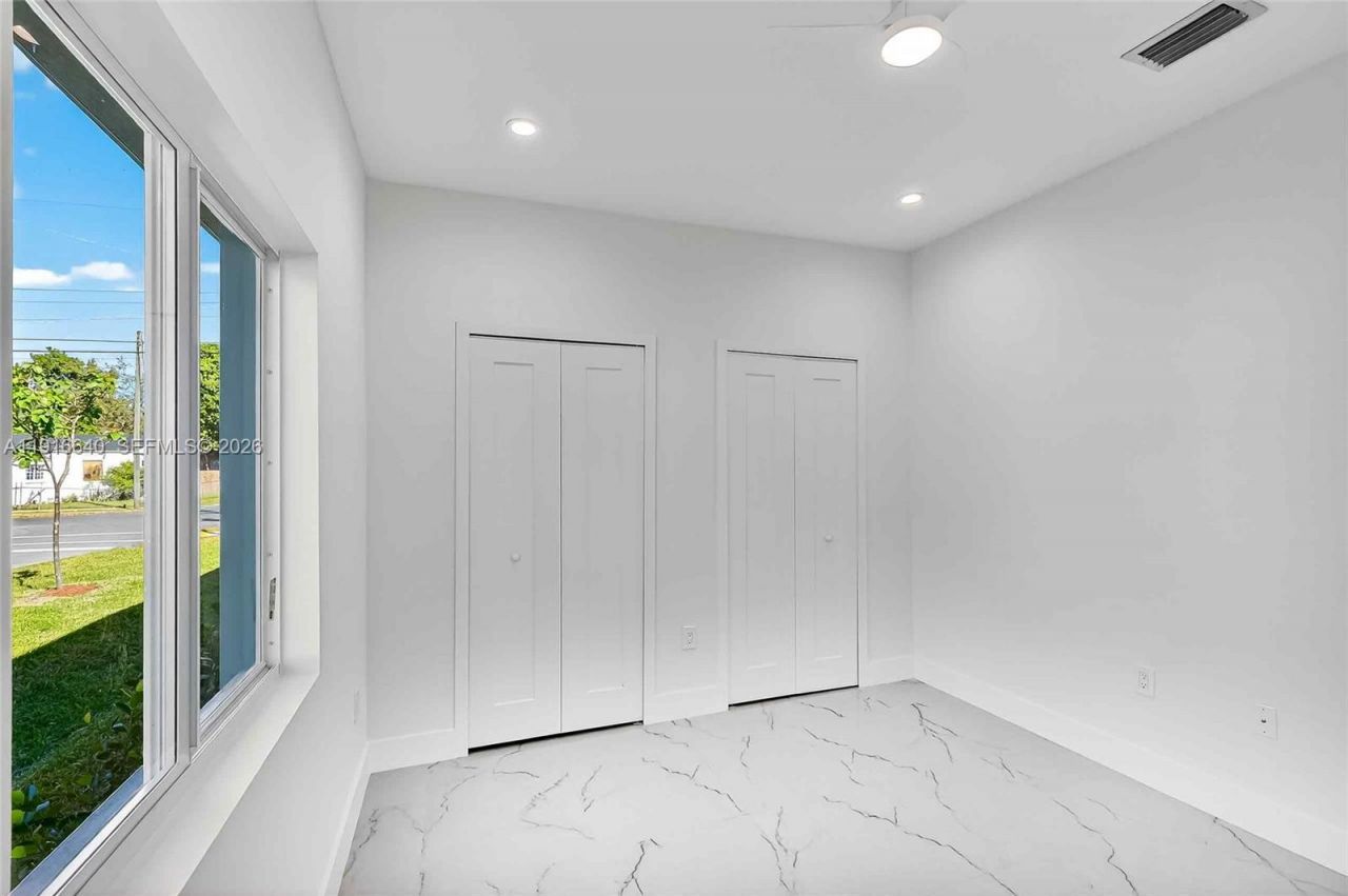 1346 NW 44th St, Miami, FL 33142 Photo