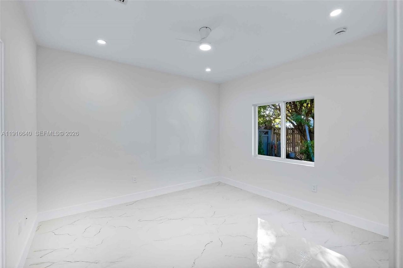 1346 NW 44th St, Miami, FL 33142 Photo