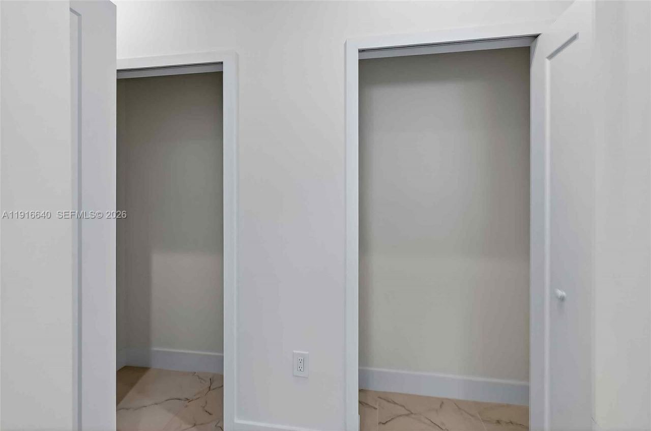 1346 NW 44th St, Miami, FL 33142 Photo