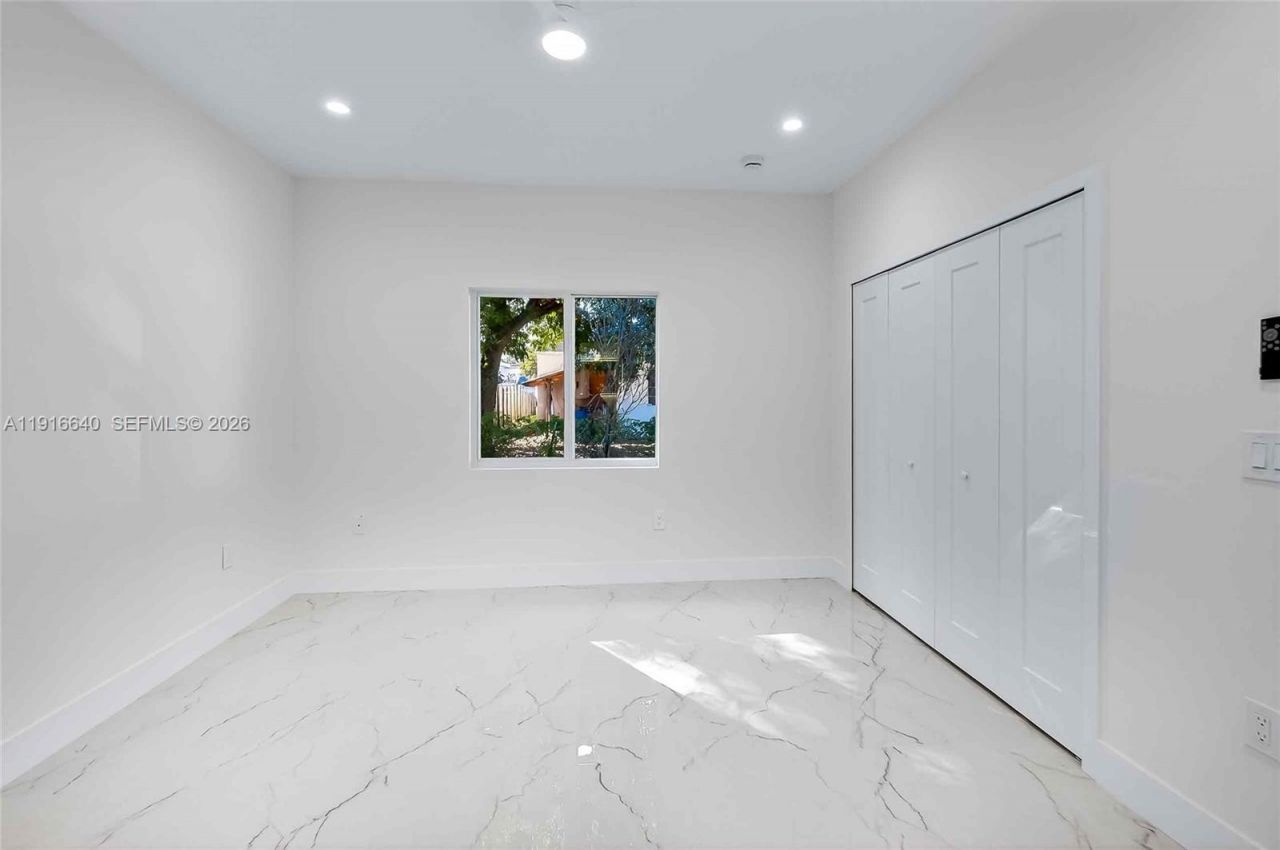 1346 NW 44th St, Miami, FL 33142 Photo