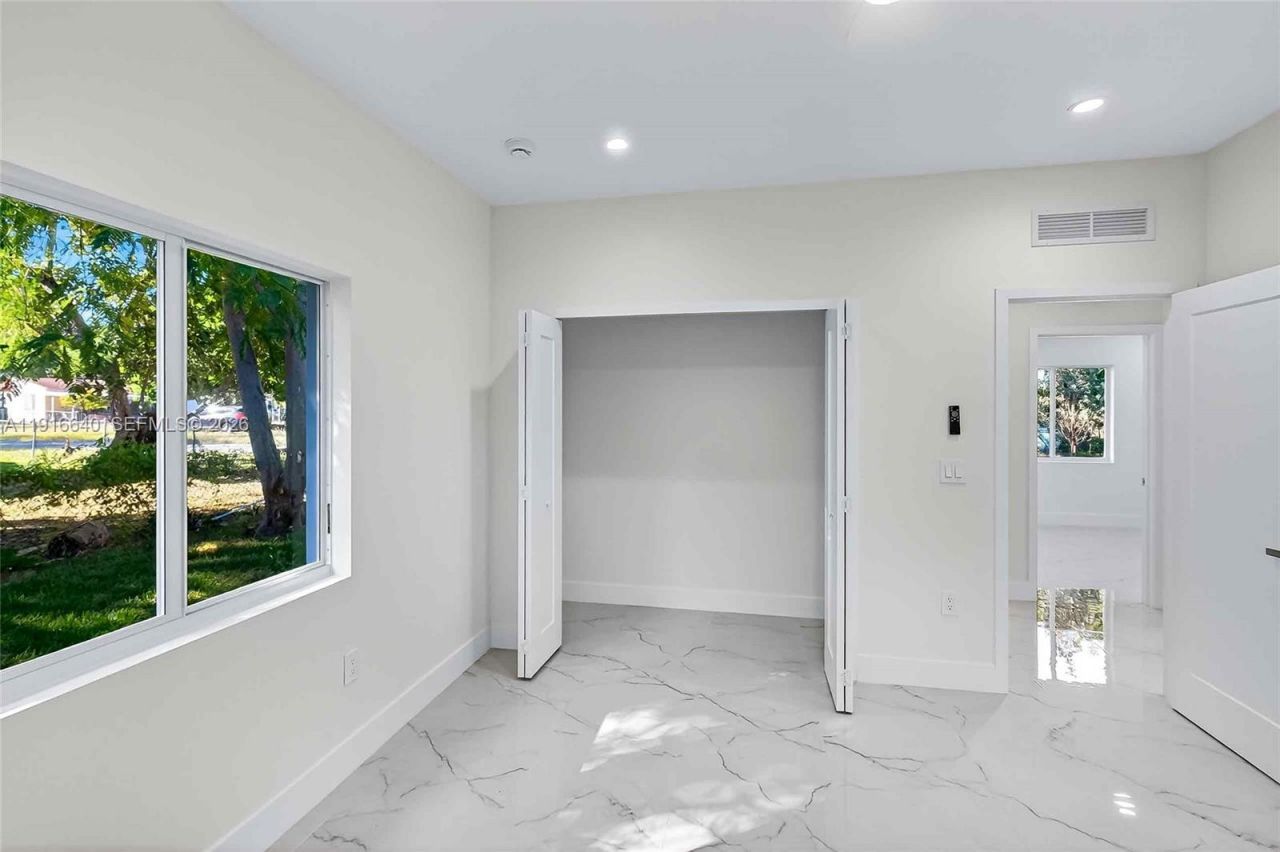 1346 NW 44th St, Miami, FL 33142 Photo