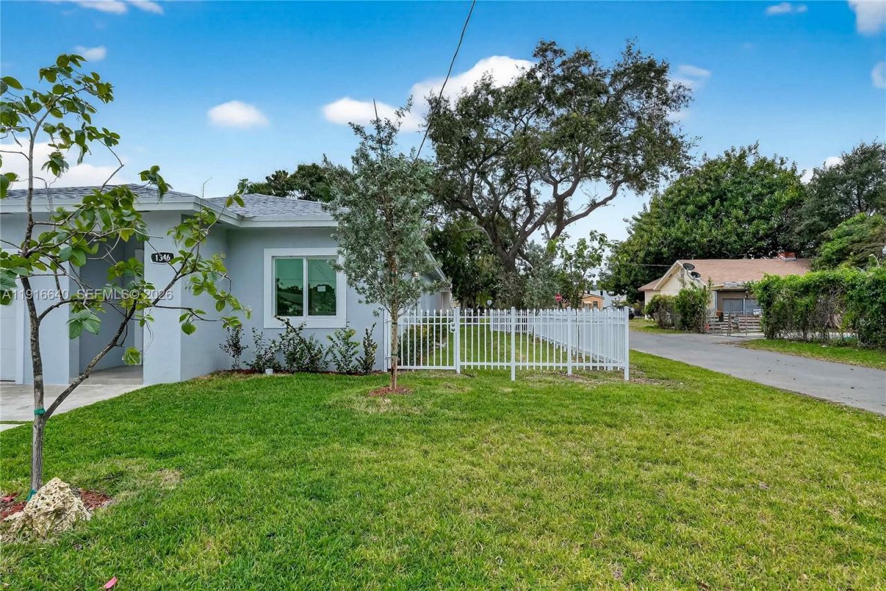 1346 NW 44th St, Miami, FL 33142 Photo