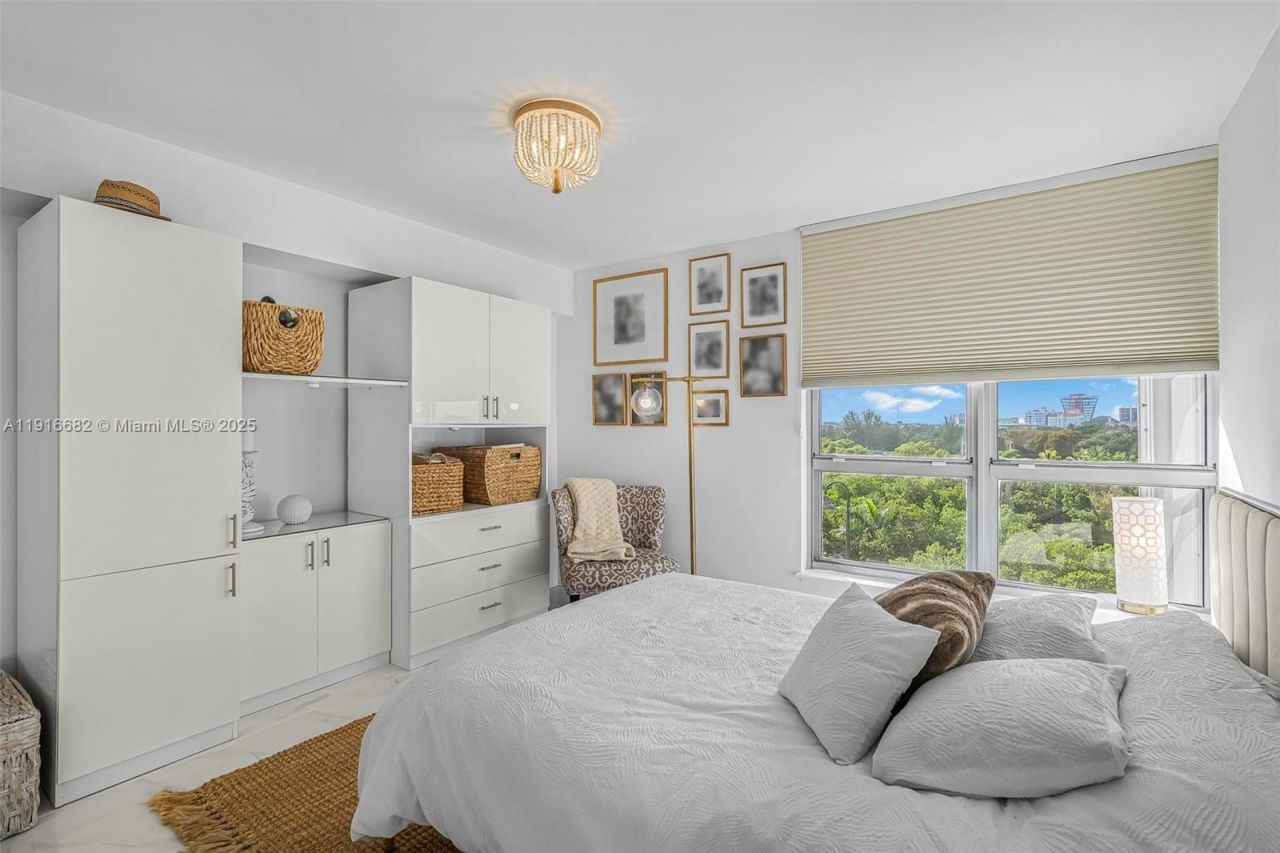 3500 Mystic Pointe Dr, Unit 604, Aventura, FL 33180 Photo