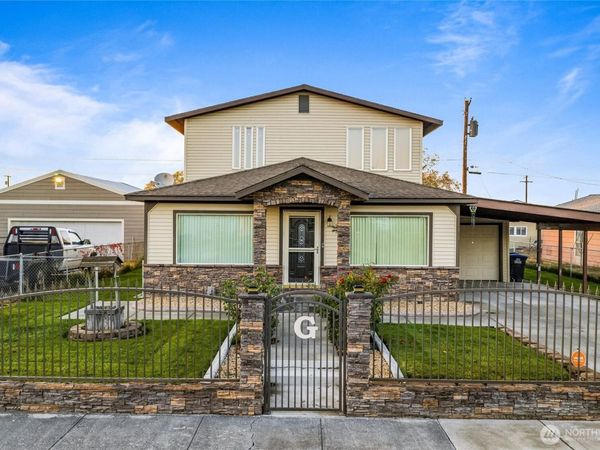 2208 W Spruce, Moses Lake, WA 98837