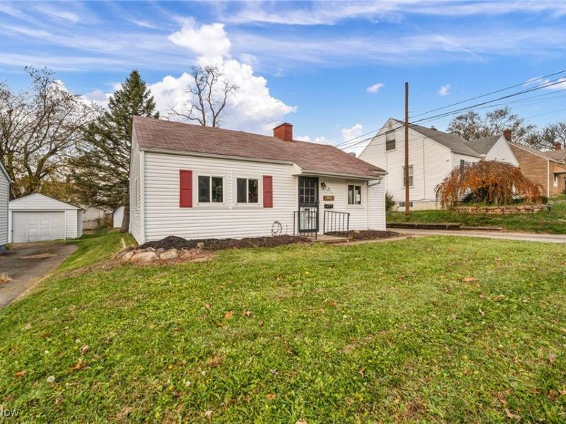 127 Palmetto Avenue, Akron, OH 44301 Photo 3