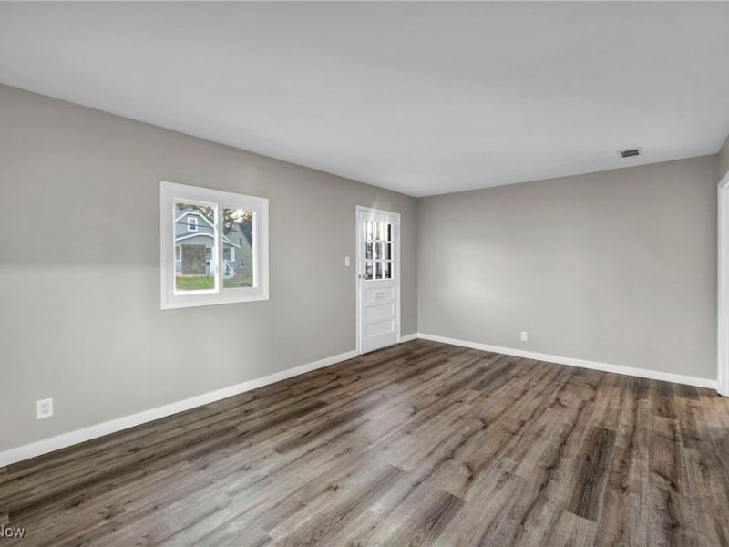 127 Palmetto Avenue, Akron, OH 44301 Photo 9