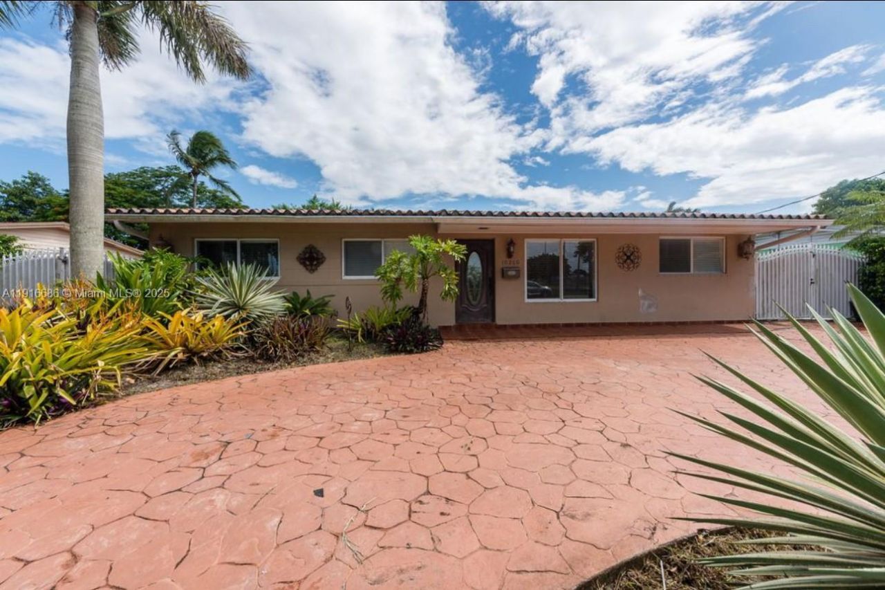 10260 SW 48th St, Miami, FL 33165 Photo