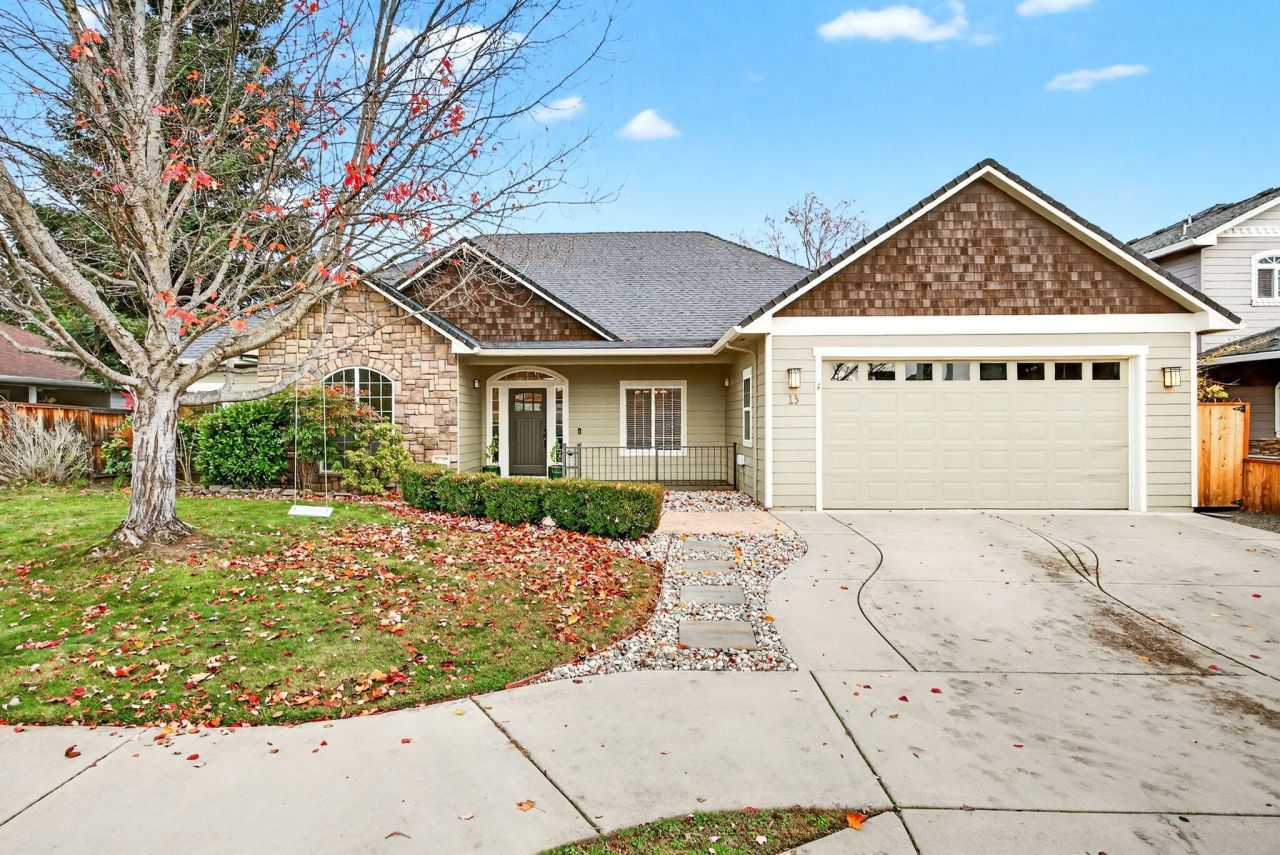 13 Portabello Way, Eagle Point, OR 97524 Main Photo