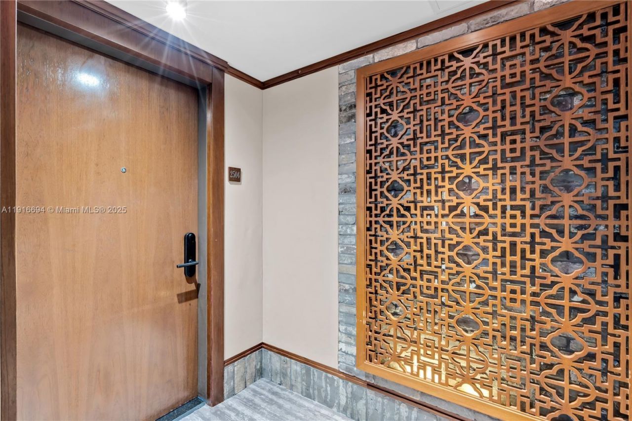 101 20th St, Unit 2504, Miami Beach, FL 33139 Photo