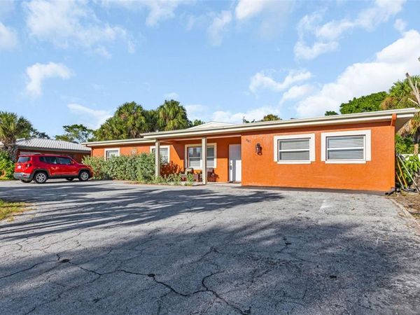 7063 S SHORE DRIVE S, ST PETERSBURG, FL 33707