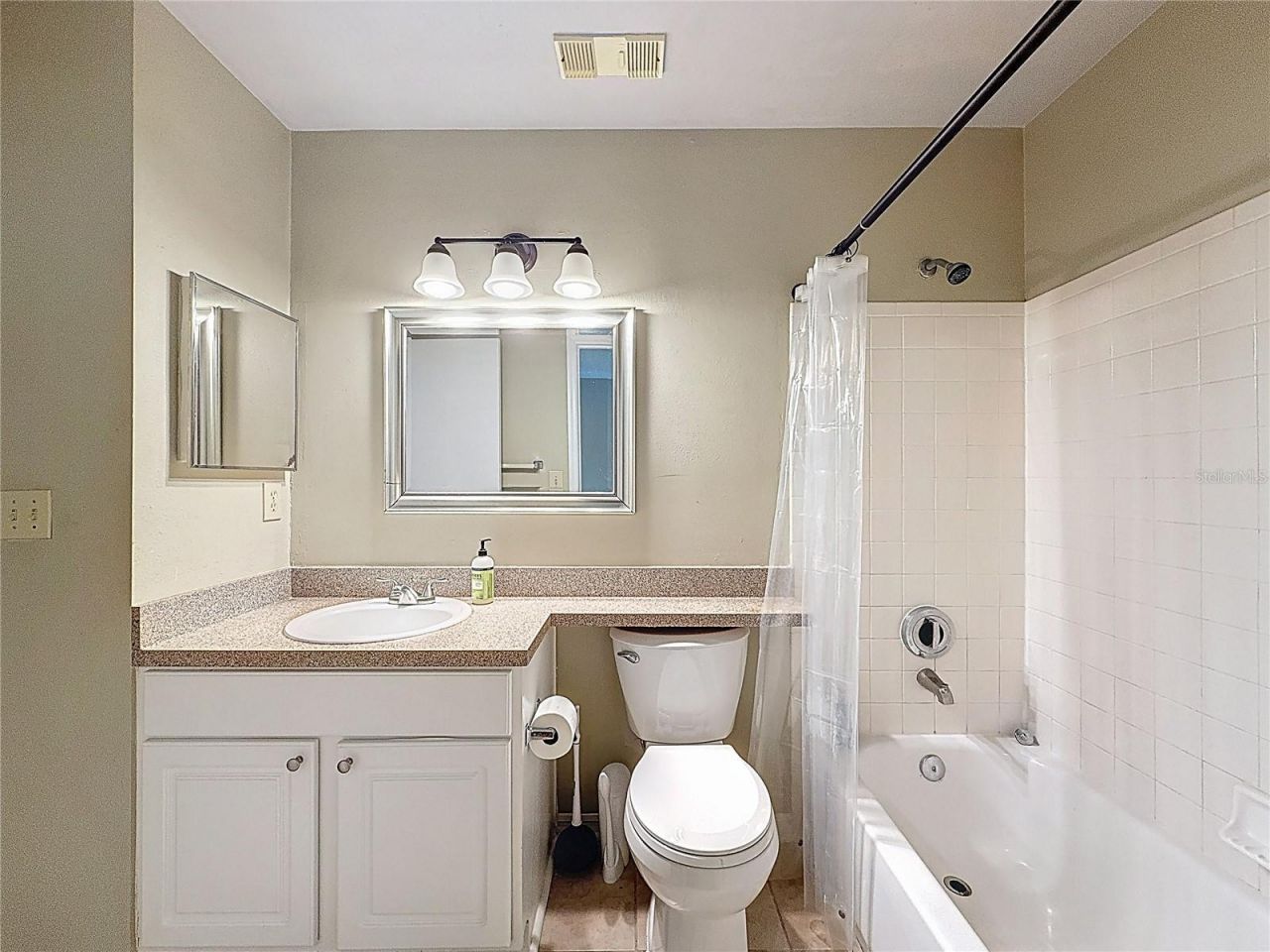 4057 N Crockers Lake Boulevard, Unit 23, Sarasota, FL 34238 Photo