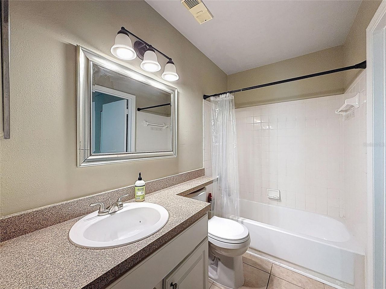 4057 N Crockers Lake Boulevard, Unit 23, Sarasota, FL 34238 Photo