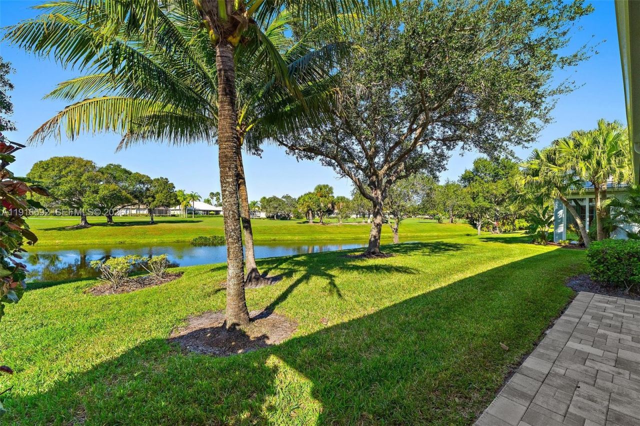 1832 SW Willowbend Ln, Palm City, FL 34990 Photo