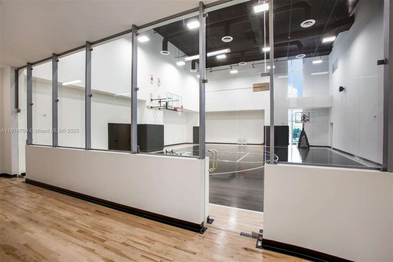 851 NE 1st Ave, Unit 1810, Miami, FL 33132 Photo