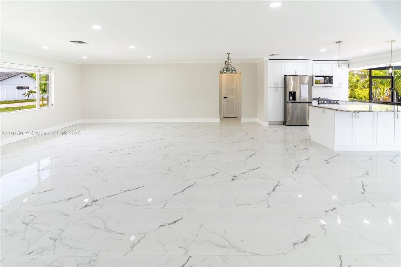 3405 SE 16th Pl., Cape Coral, FL 33904 Photo