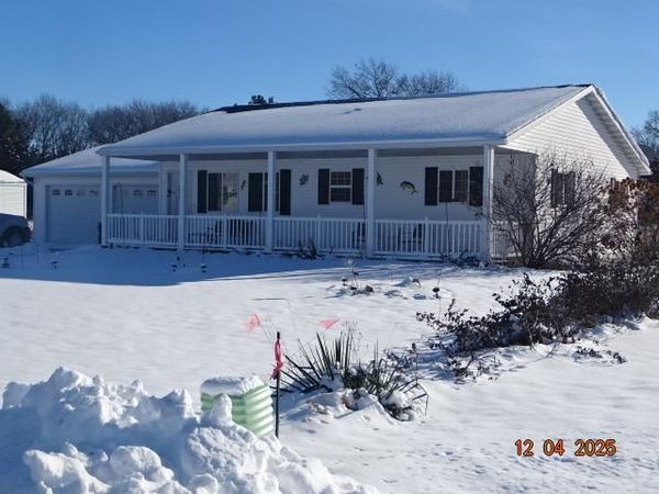 2739 W White Tail Lane, Montello, WI 53949