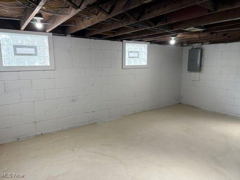 2679 Edwin Avenue, Akron, OH 44314 Photo 28