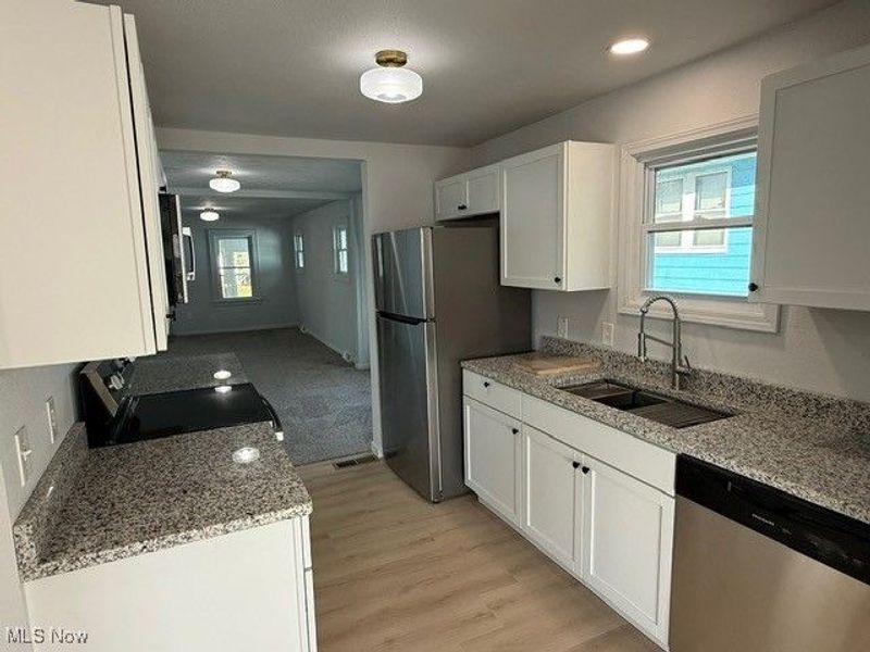 2679 Edwin Avenue, Akron, OH 44314 Photo 8