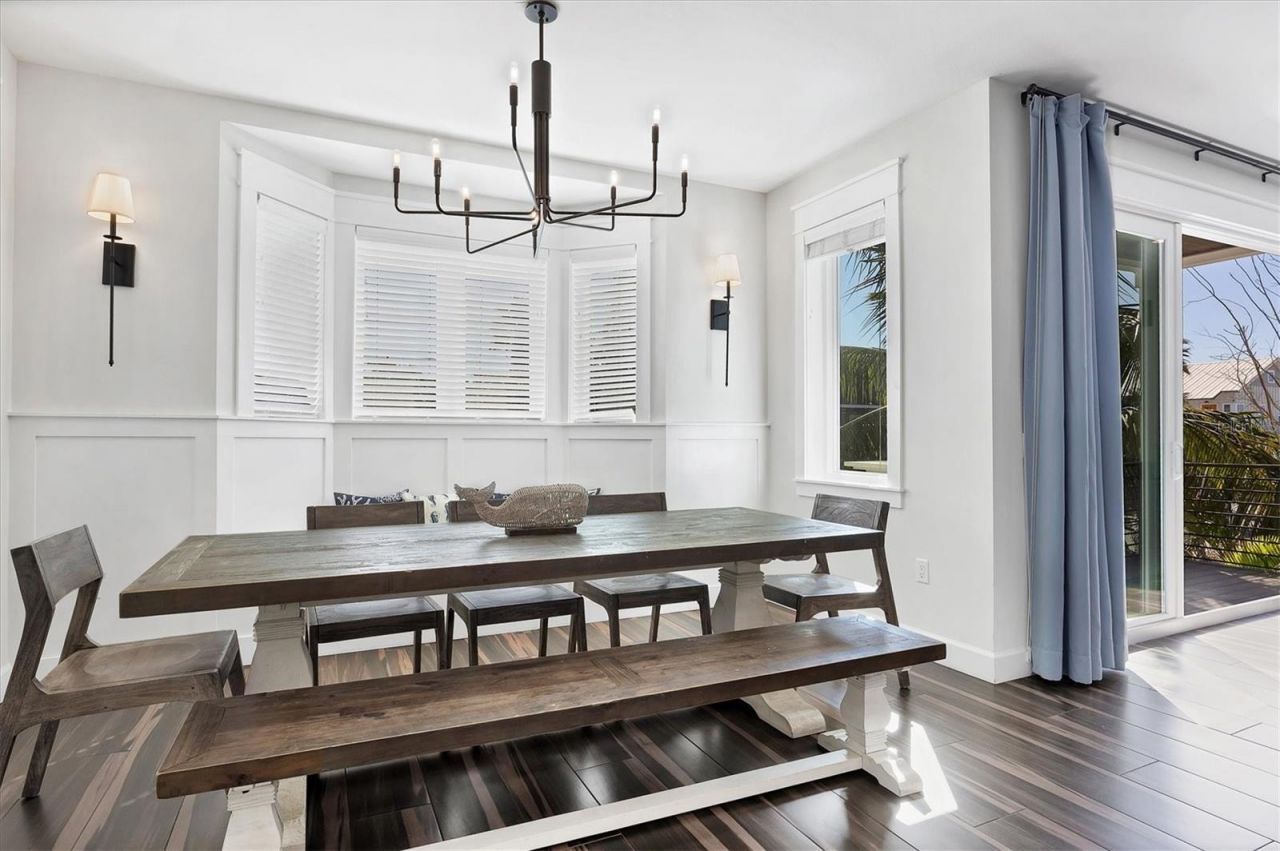 108 11th Street S, Bradenton Beach, FL 34217 Photo