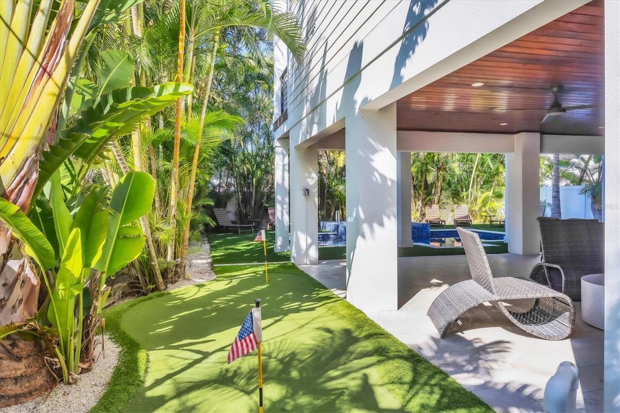 108 11th Street S, Bradenton Beach, FL 34217 Photo