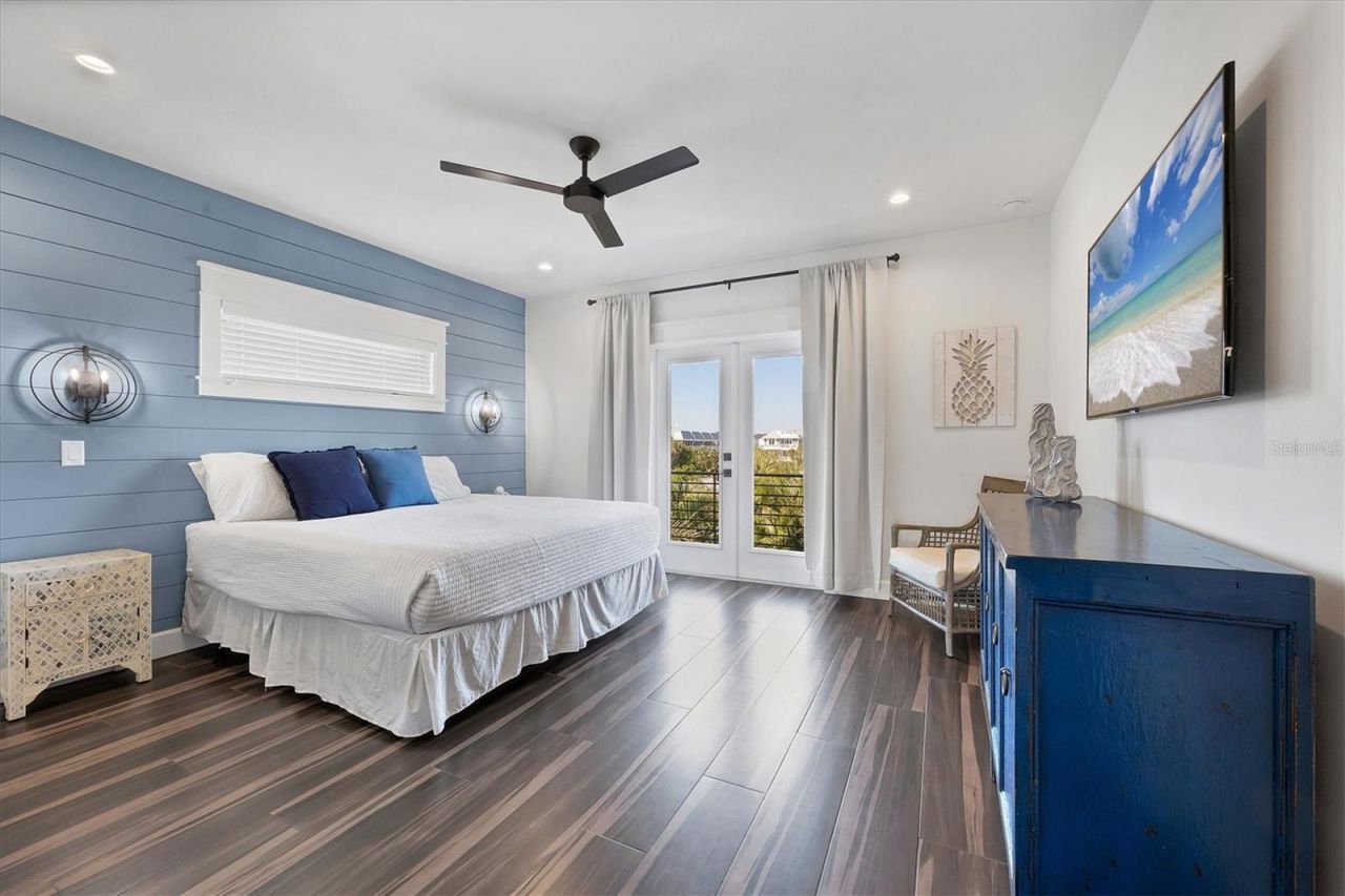 108 11th Street S, Bradenton Beach, FL 34217 Photo