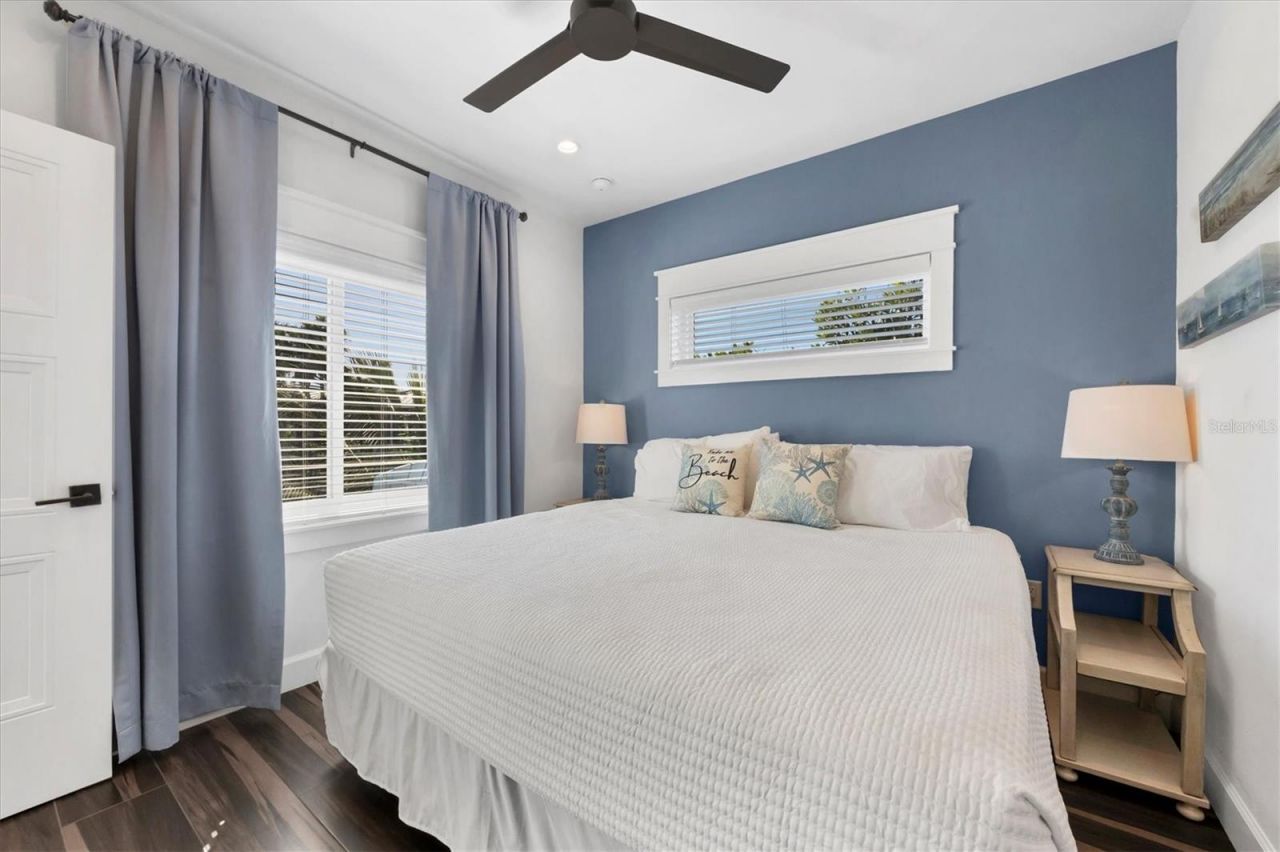 108 11th Street S, Bradenton Beach, FL 34217 Photo