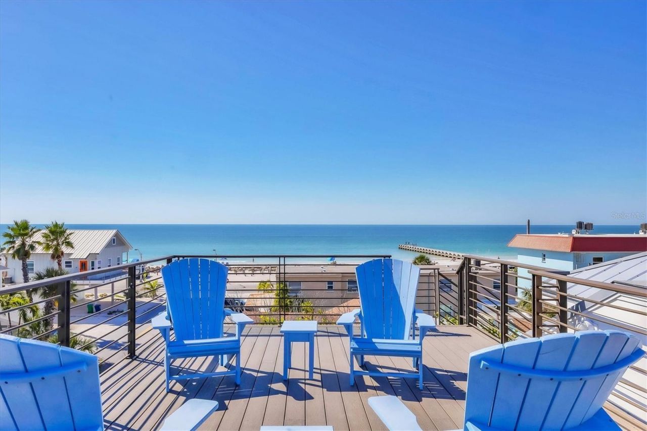 108 11th Street S, Bradenton Beach, FL 34217 Photo