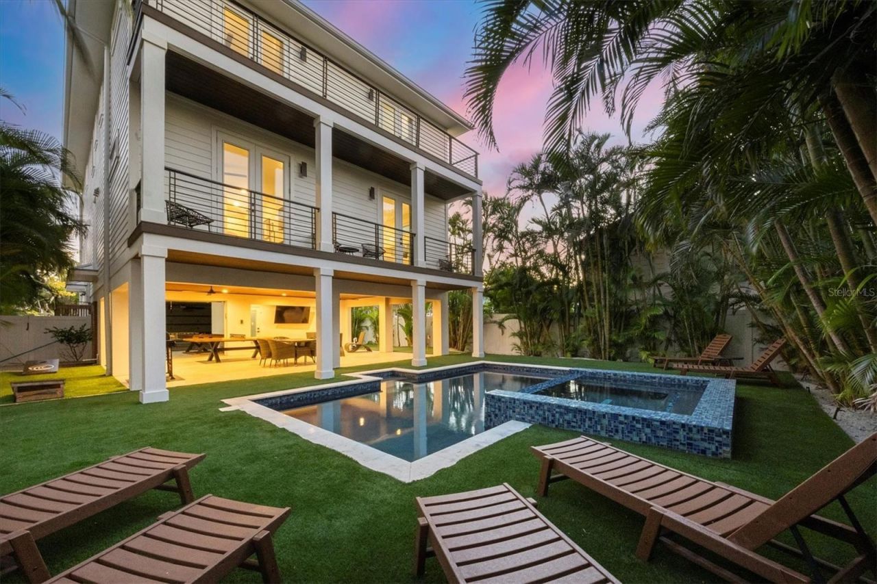 108 11th Street S, Bradenton Beach, FL 34217 Photo