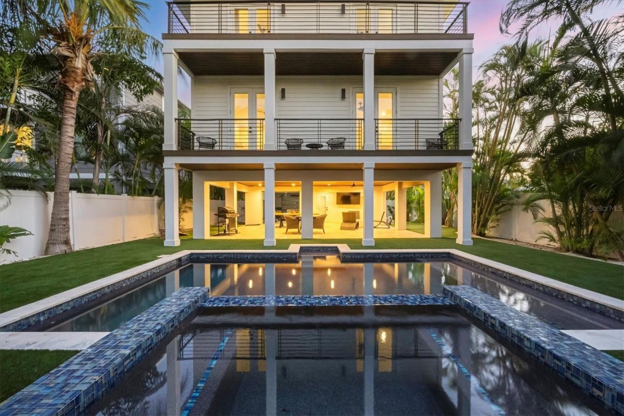 108 11th Street S, Bradenton Beach, FL 34217 Photo