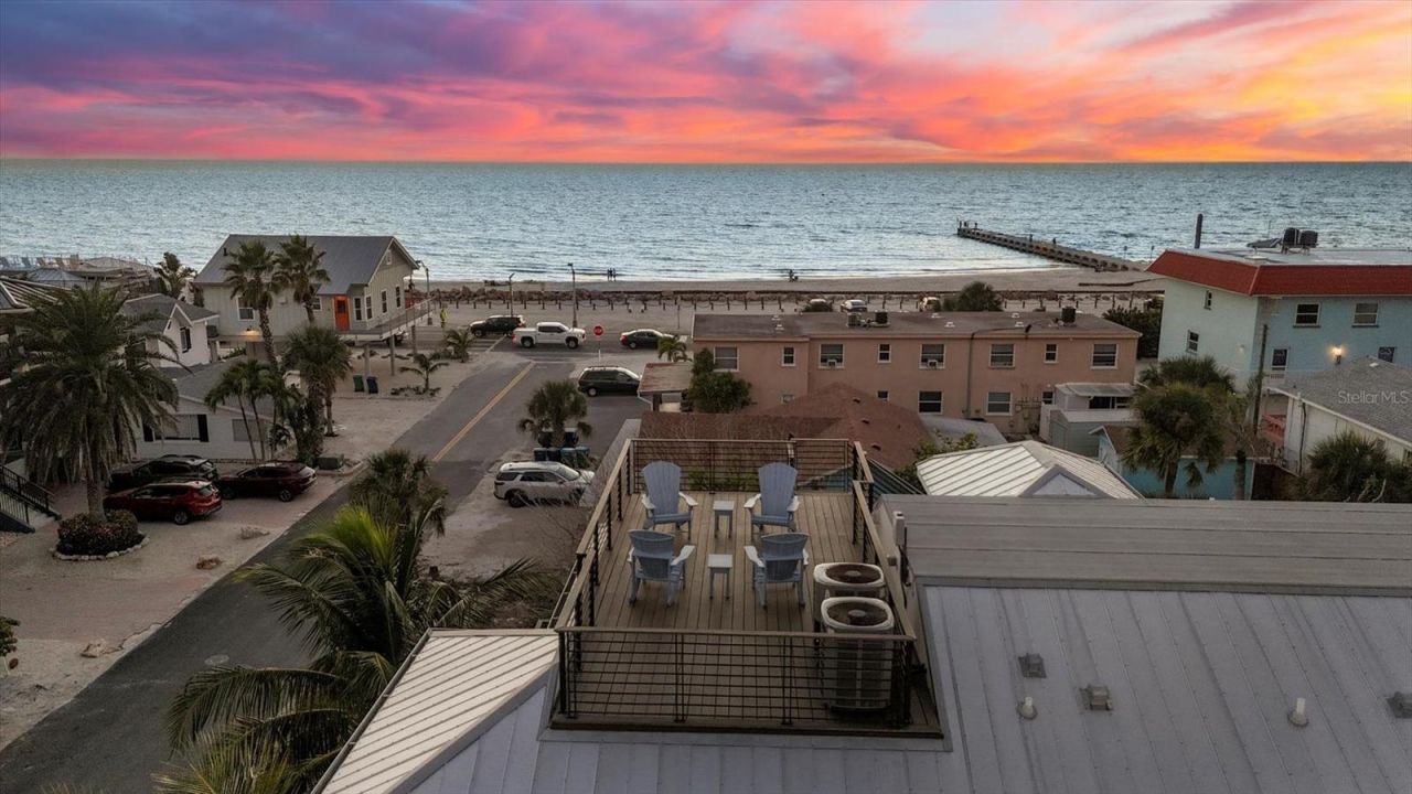 108 11th Street S, Bradenton Beach, FL 34217 Photo