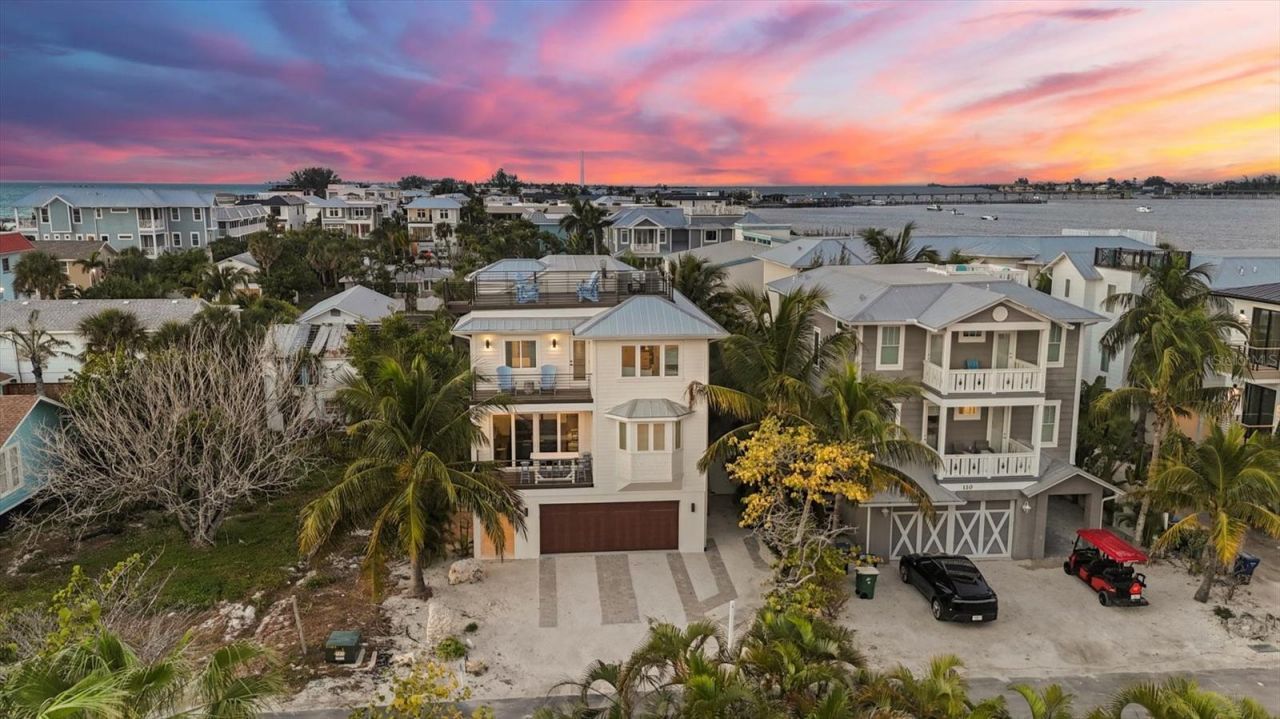 108 11th Street S, Bradenton Beach, FL 34217 Photo