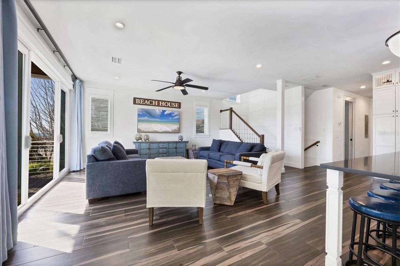 108 11th Street S, Bradenton Beach, FL 34217 Photo