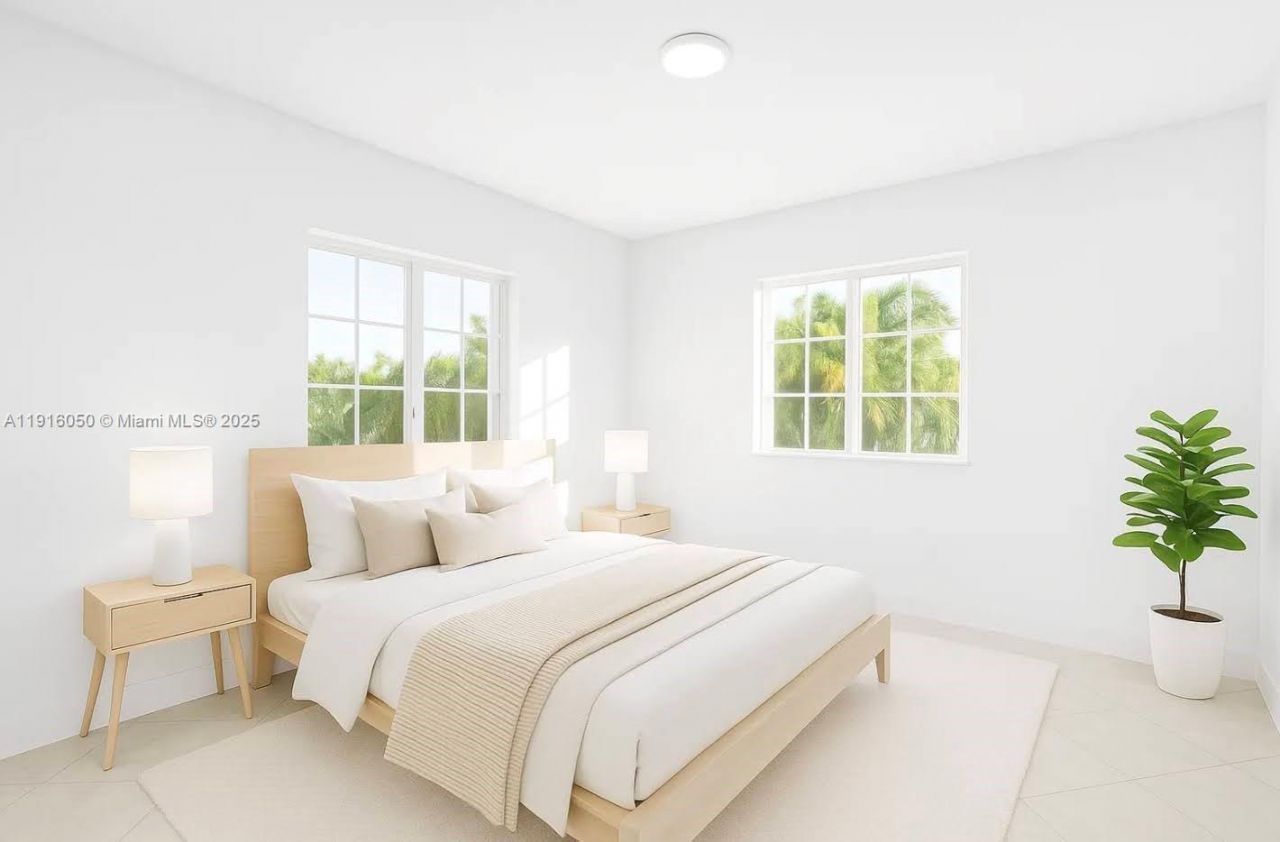 7830 NW 161st Ter, Miami Lakes, FL 33016 Photo